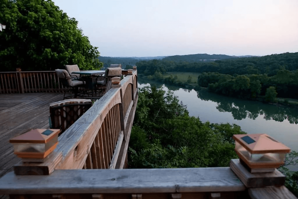 Premium vacation rental with lake view in Branson, Missouri, from Branson Lakes Lodging