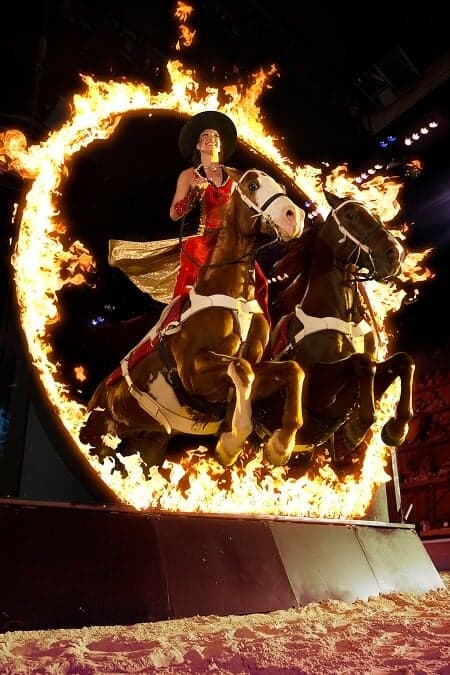 Dolly Parton's Stampede dinner show with horses performing in Branson